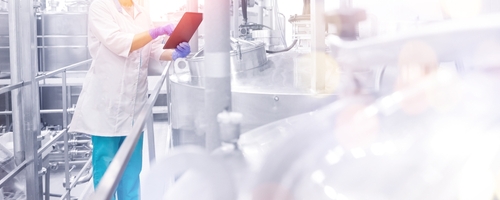laboratorio lattiero shutterstock 2420626449