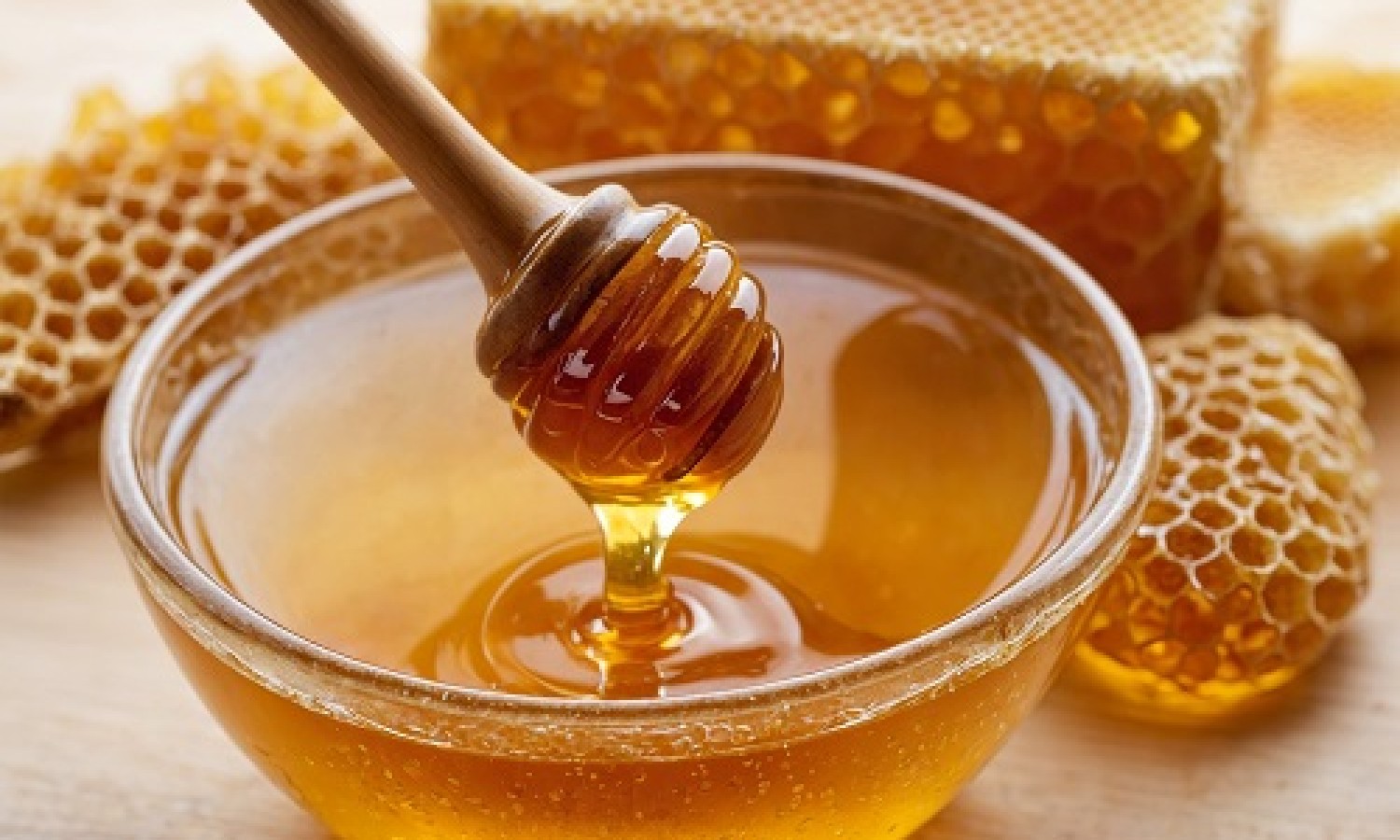 Il miele, energia naturale per la merenda dei bambini