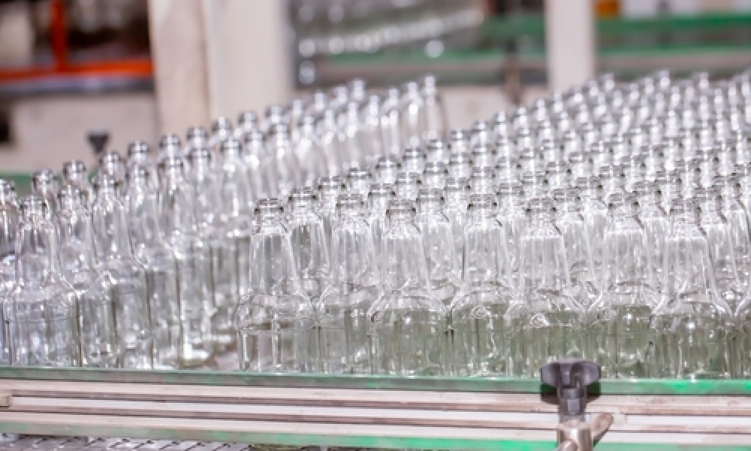 Vetro: in arrivo semplificazioni nelle normative UE